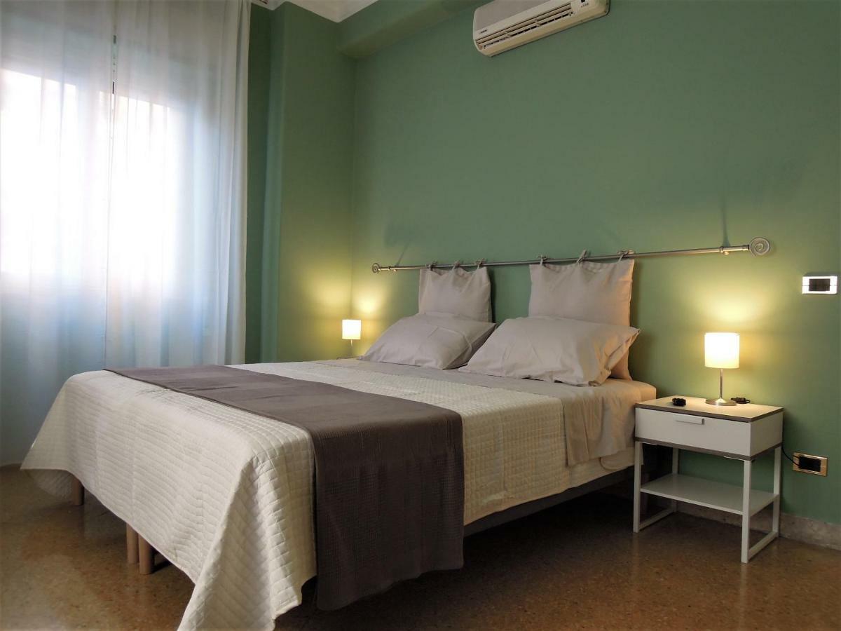 Elera Holiday Apartment Palermo Exterior foto